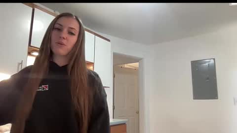 laylahlaylah1 online show from 11-12-25, 05:46