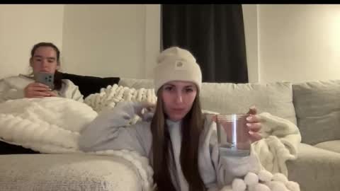 laylahlaylah1 online show from 12-02-25, 10:05