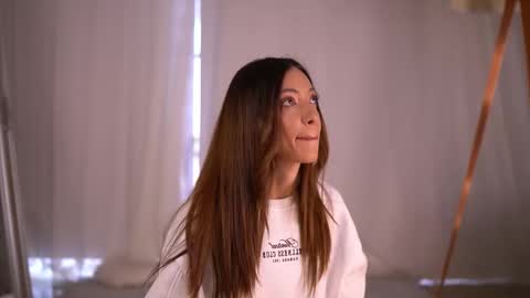 laylakristal online show from 09-14-25, 05:28