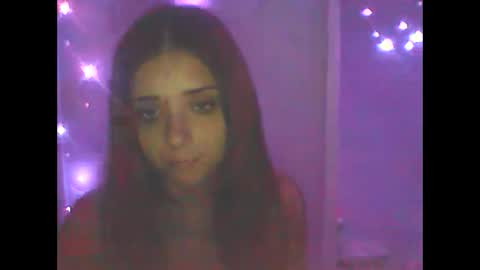 Snapshot of laylakutiex chatting on 09-16-25, 05:19 Layla online show from 09-16-25, 05:19