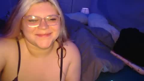 Layla online show from 02-21-26, 07:53