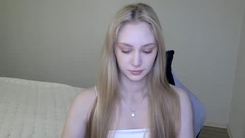 Snapshot of laylapretty001 chatting on 10-06-25, 04:10 LaylaPretty001 online show from 10-06-25, 04:10