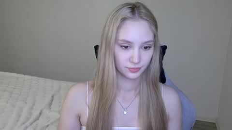 Snapshot of laylapretty001 chatting on 10-07-25, 04:20 LaylaPretty001 online show from 10-07-25, 04:20