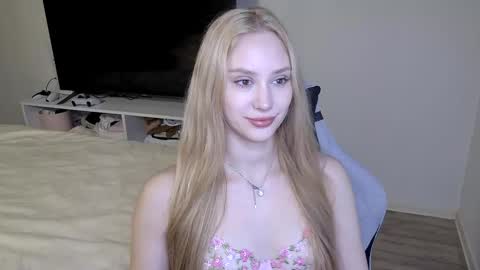 LaylaPretty001 online show from 03-17-26, 05:22