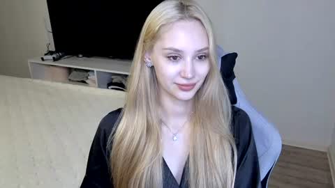 LaylaPretty001 online show from 07-06-26, 04:20