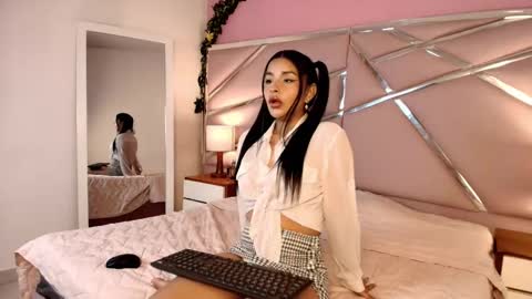 lay online show from 02-09-26, 01:26