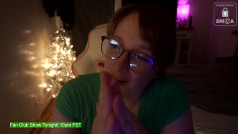 Snapshot of laylas_universe chatting on 12-21-24, 04:41 Layla Universe online show from 12-21-24, 04:41