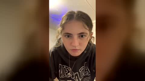 laylay803300 online show from 02-08-26, 12:47