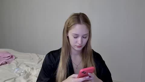 Laylla001 online show from 12-04-24, 02:37