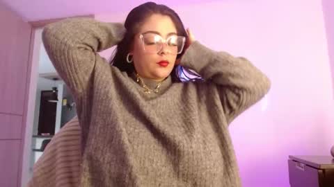 Snapshot of layna_cold chatting on 02-18-26, 12:45 Vannessa online show from 02-18-26, 12:45