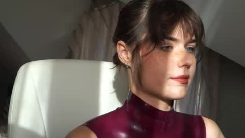 Pansy online show from 10-10-25, 10:47