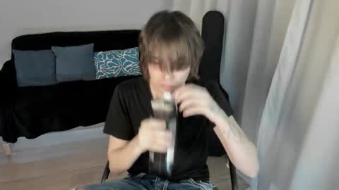 Snapshot of lazydarkknight chatting on 03-23-26, 12:14 Alex online show from 03-23-26, 12:14