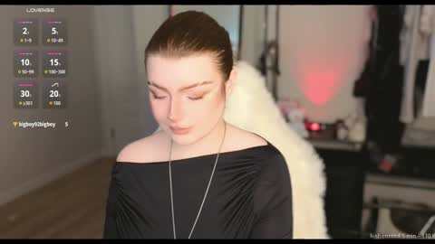 lazy girl Lizzy online show from 05-17-26, 09:38