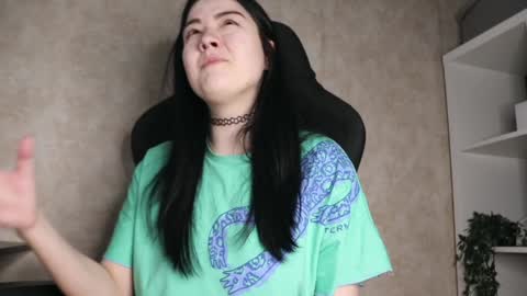 Lisa online show from 01-04-25, 04:55