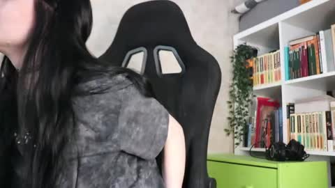 Snapshot of lazynut chatting on 03-24-26, 03:44 Lisa online show from 03-24-26, 03:44