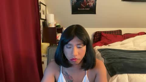 Snapshot of lbffemme chatting on 01-13-26, 01:33 lbffemme online show from 01-13-26, 01:33