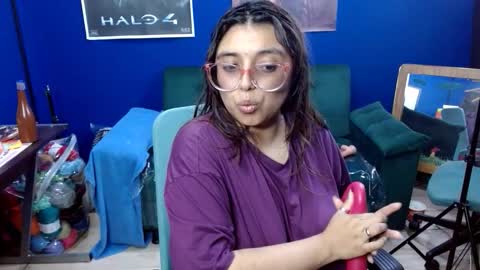 lcherryblossoml online show from 11-12-25, 12:55