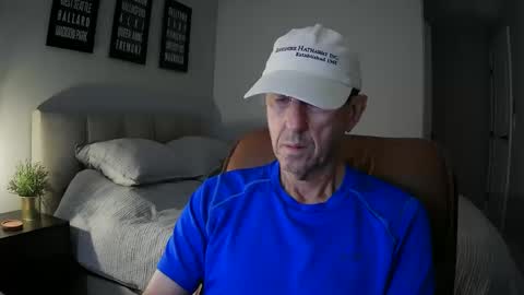 Snapshot of ldrunner2 chatting on 09-13-25, 02:55 LD online show from 09-13-25, 02:55