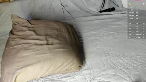 Snapshot of le__ah chatting on 02-26-25, 08:26 Lea online show from 02-26-25, 08:26