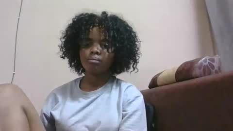 lea96546 online show from 12-17-25, 09:15