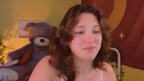 Snapshot of lea_belle_ chatting on 03-06-25, 07:54 Lea online show from 03-06-25, 07:54