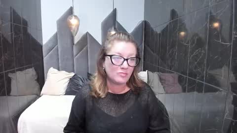 Lea online show from 09-28-25, 05:24