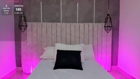 Snapshot of lea_gray chatting on 10-18-25, 06:41 online show from 10-18-25, 06:41