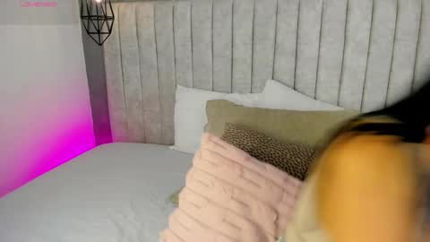    online show from 05-21-26, 06:37
