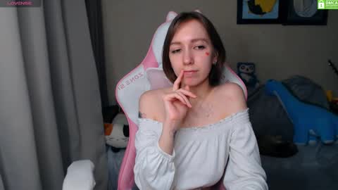 Snapshot of leah__gotty chatting on 02-22-25, 06:06 Leah Gotty online show from 02-22-25, 06:06