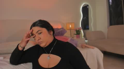 Leah online show from 10-28-25, 04:09