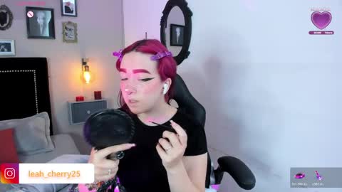 Leah online show from 05-08-26, 11:43