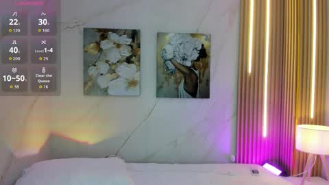 Snapshot of leah_naughty4u chatting on 04-05-26, 03:04 LEAH online show from 04-05-26, 03:04