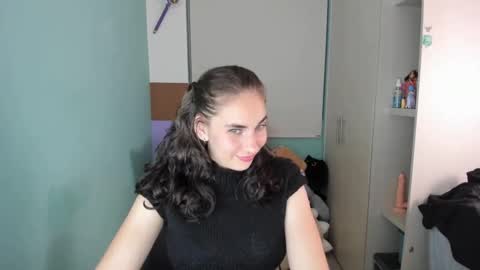 Laura online show from 01-22-25, 04:34