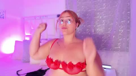 Leah  online show from 09-17-25, 01:51