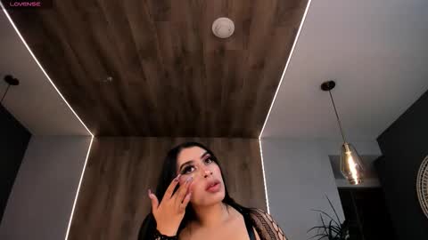 leahlombardi_ online show from 11-28-25, 03:20