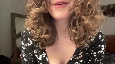 Leah Sparkles online show from 01-13-26, 12:21