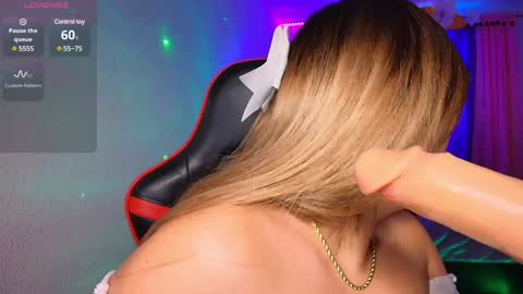 leah online show from 02-06-25, 01:10