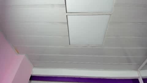 Snapshot of leamoreau__ chatting on 10-12-25, 12:15 leamoreau__ online show from 10-12-25, 12:15