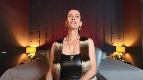 Leana online show from 09-17-25, 11:34