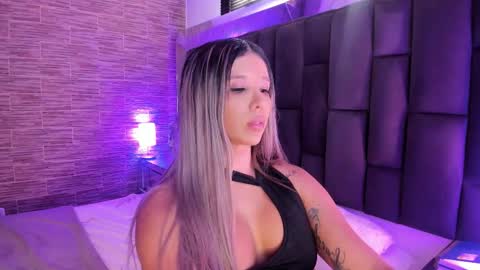 Snapshot of leandraxts chatting on 10-23-25, 08:40 Maria Leandra Lopeira online show from 10-23-25, 08:40