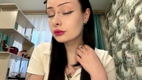 Kiki online show from 04-02-26, 03:09