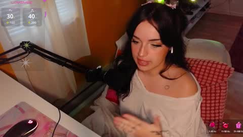 Snapshot of learaypie chatting on 10-10-25, 08:52 Lea Ray Pie online show from 10-10-25, 08:52