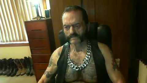 leathergreaser online show from 12-06-24, 12:12