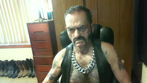 leathergreaser online show from 12-11-24, 08:50