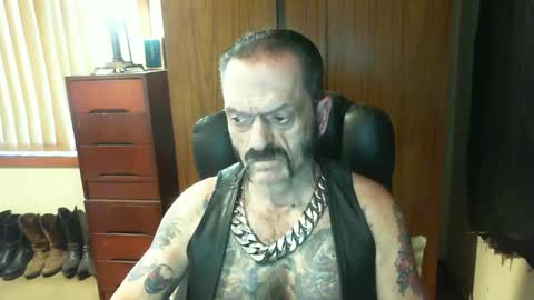 leathergreaser online show from 12-22-24, 10:25