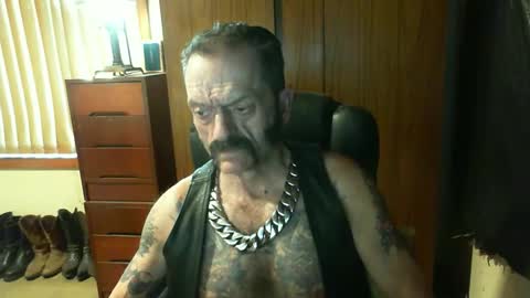 leathergreaser online show from 12-26-24, 08:28