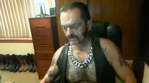 leathergreaser online show from 12-30-24, 07:42