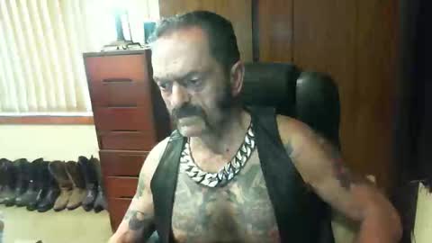 leathergreaser online show from 12-31-24, 10:23