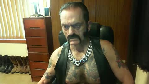leathergreaser online show from 01-02-25, 07:51