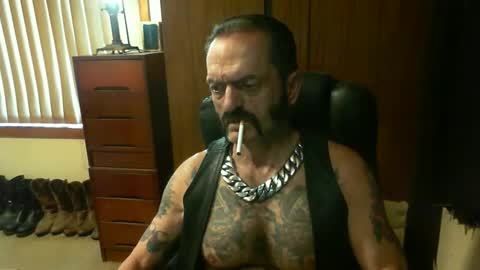 leathergreaser online show from 01-04-25, 01:10